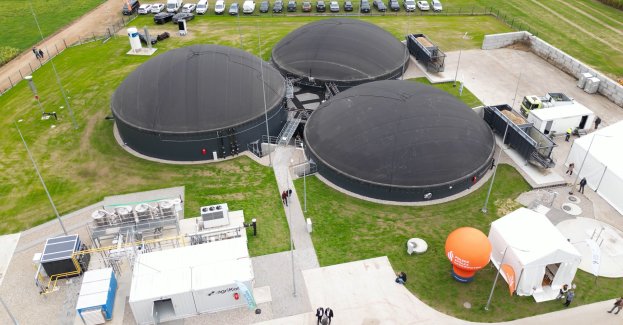 Rynek biometanu w Polsce dopiero zaczyna się rozwijać, ale zainteresowanie nowymi inwestycjami rośnie. Polska Spółka Gazownictwa wydała już ok. 500 warunków przyłączenia biometanowni i zawarła 25 umów. Pierwsza rolnicza instalacja przyłączona do sieci gazowej działa już w Komorowie na Mazowszu. Rozwój kolejnych projektów ma być możliwy dzięki nowelizacji ustawy o OZE, która przewiduje system wsparcia dla większych instalacji.
