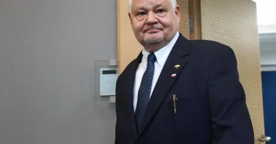 Komisja Odpowiedzialności Konstytucyjnej wnosi o postawienie szefa NBP przed Trybunałem Stanu